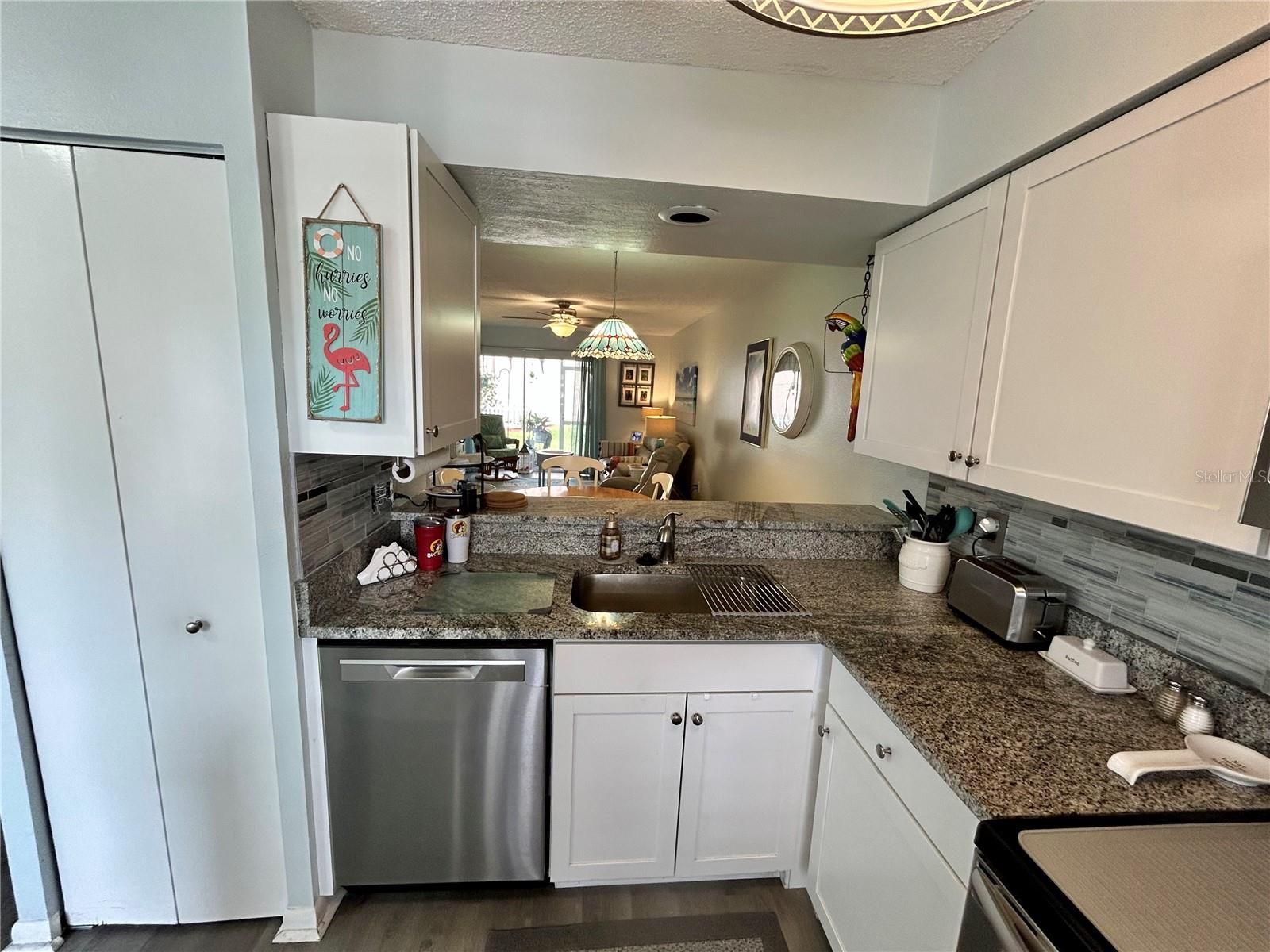 SUNNYBROOK CONDO 01 - Residential