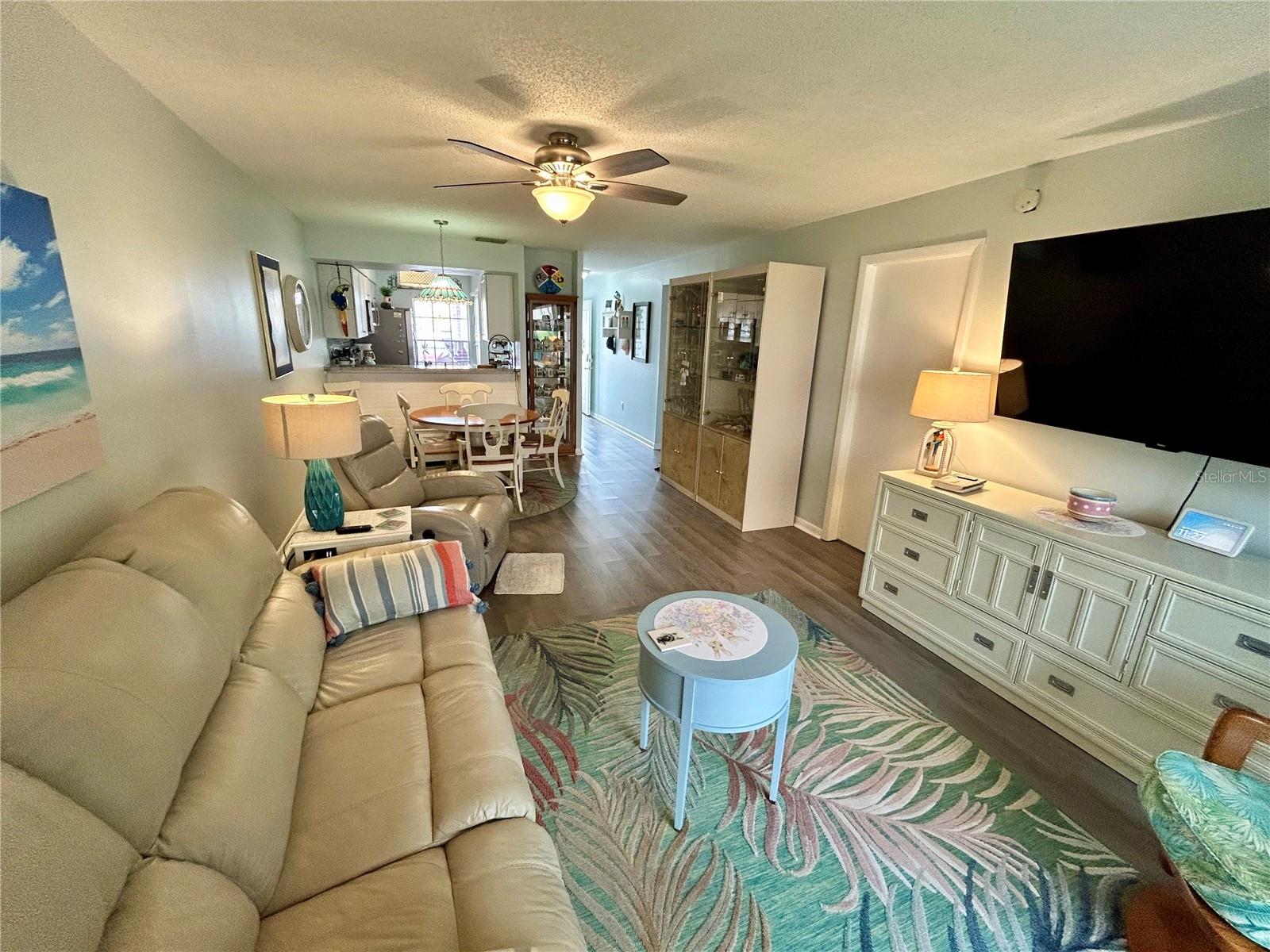 SUNNYBROOK CONDO 01 - Residential