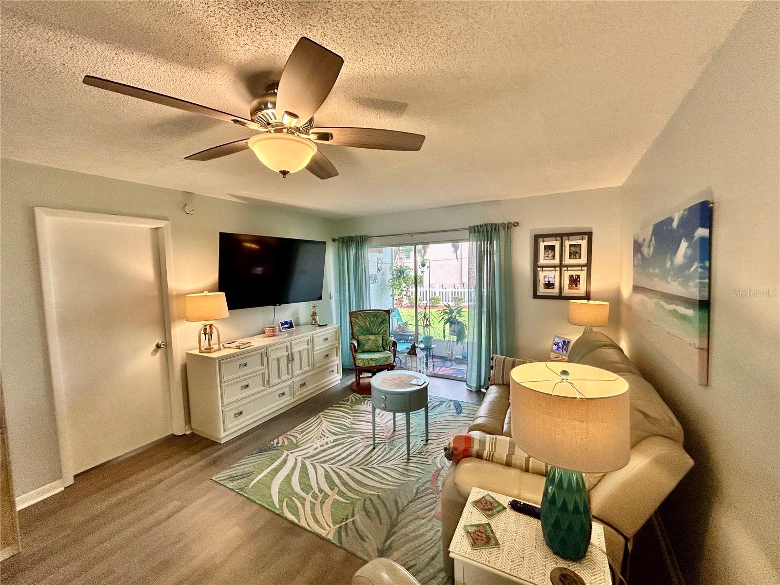 SUNNYBROOK CONDO 01 - Residential