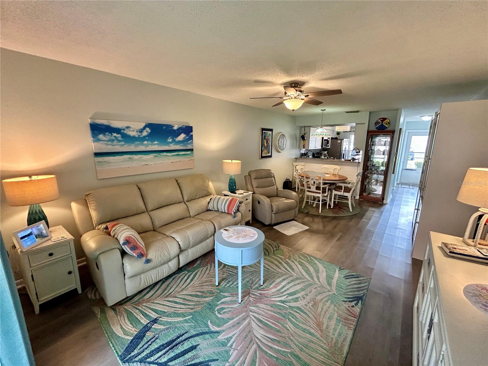 SUNNYBROOK CONDO 01 - Residential