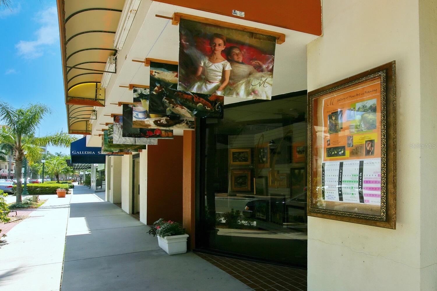 BAY PLAZA - Residential