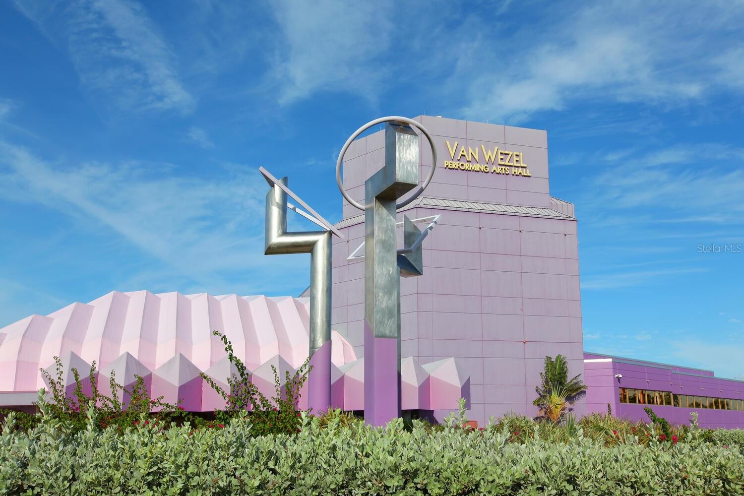 BAY PLAZA - Residential