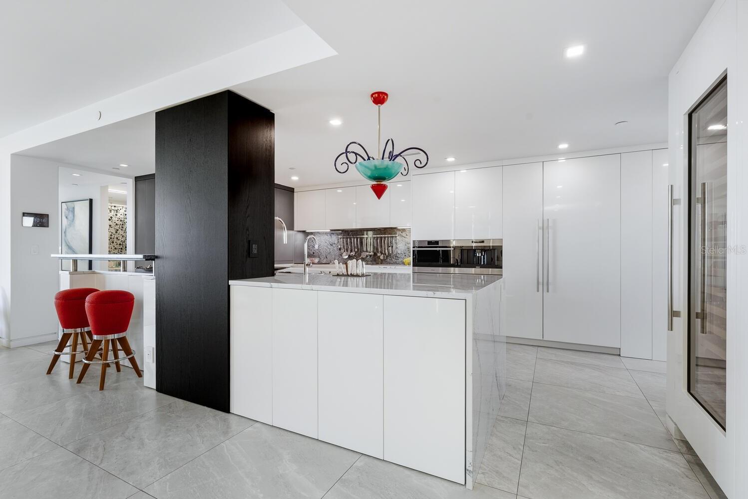 BAY PLAZA - Residential