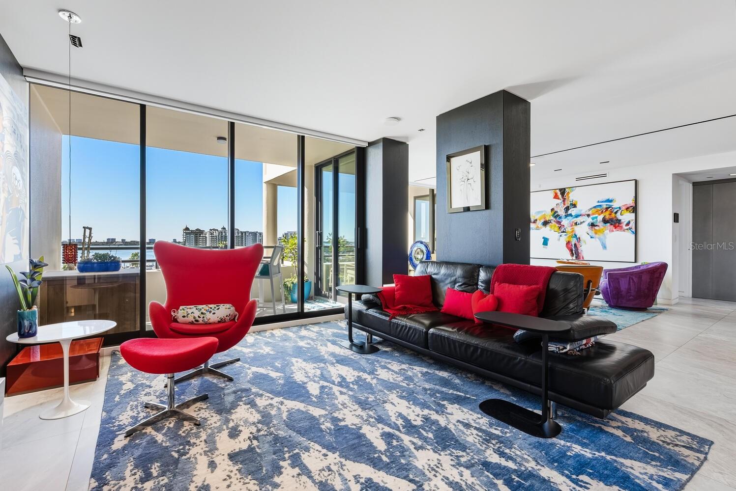 BAY PLAZA - Residential