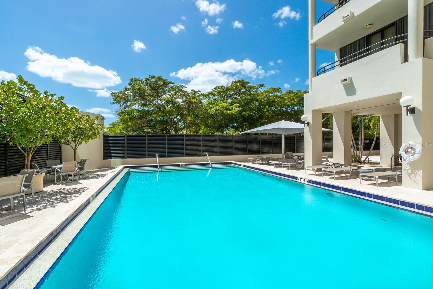 BAY PLAZA - Residential