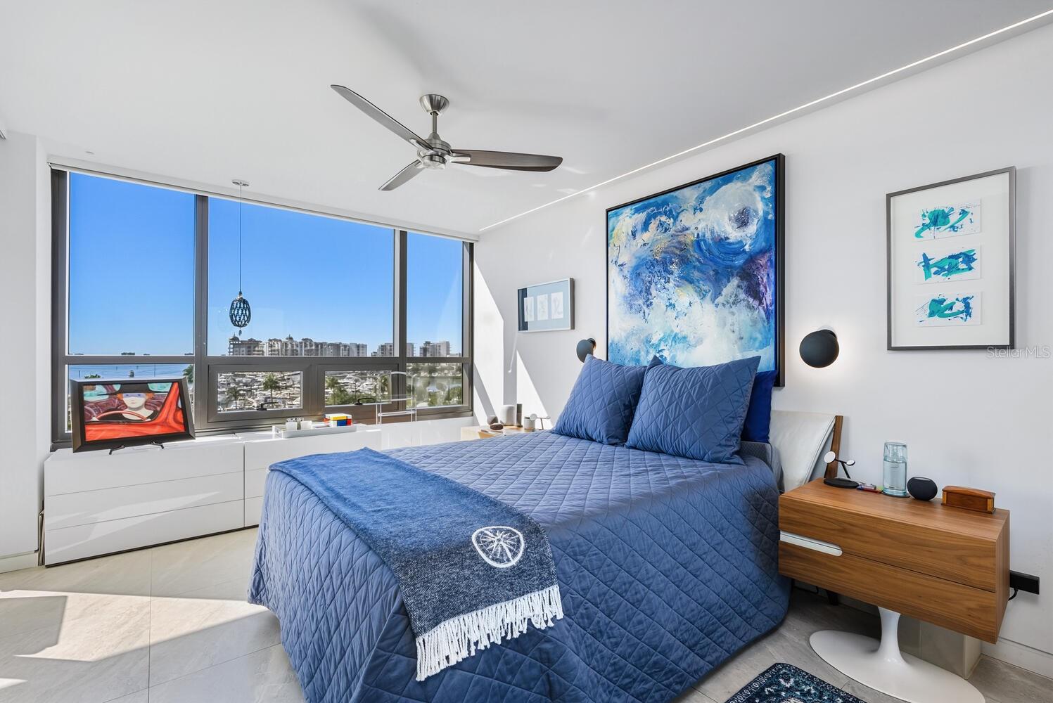 BAY PLAZA - Residential