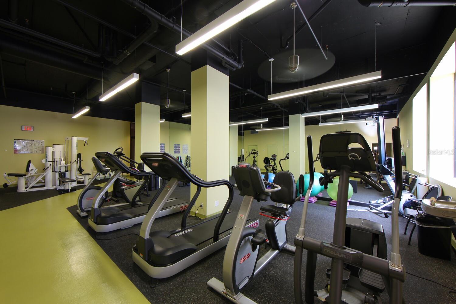 BAY PLAZA - Residential