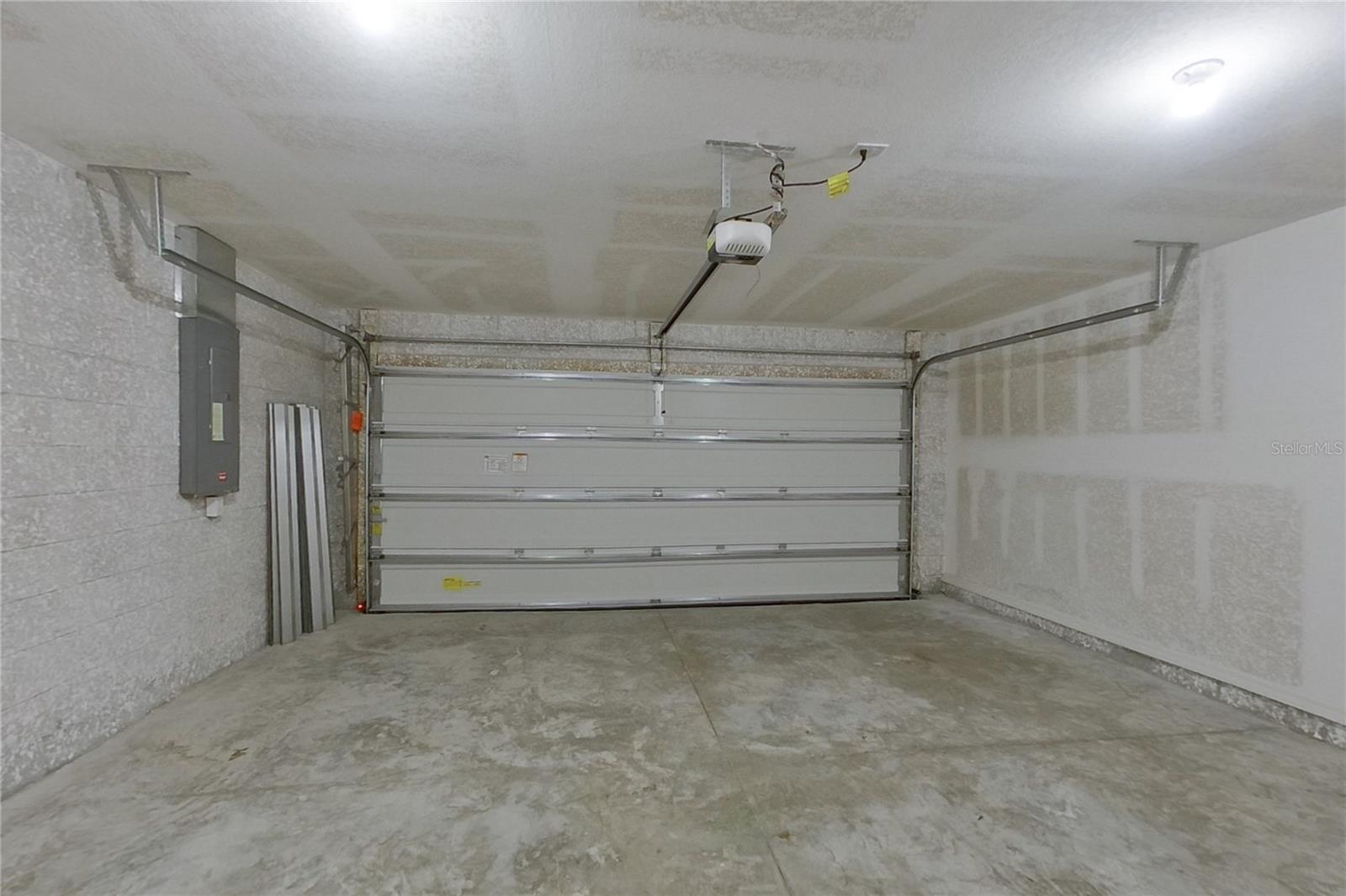 VISTANNA VILLAS - Residential Lease