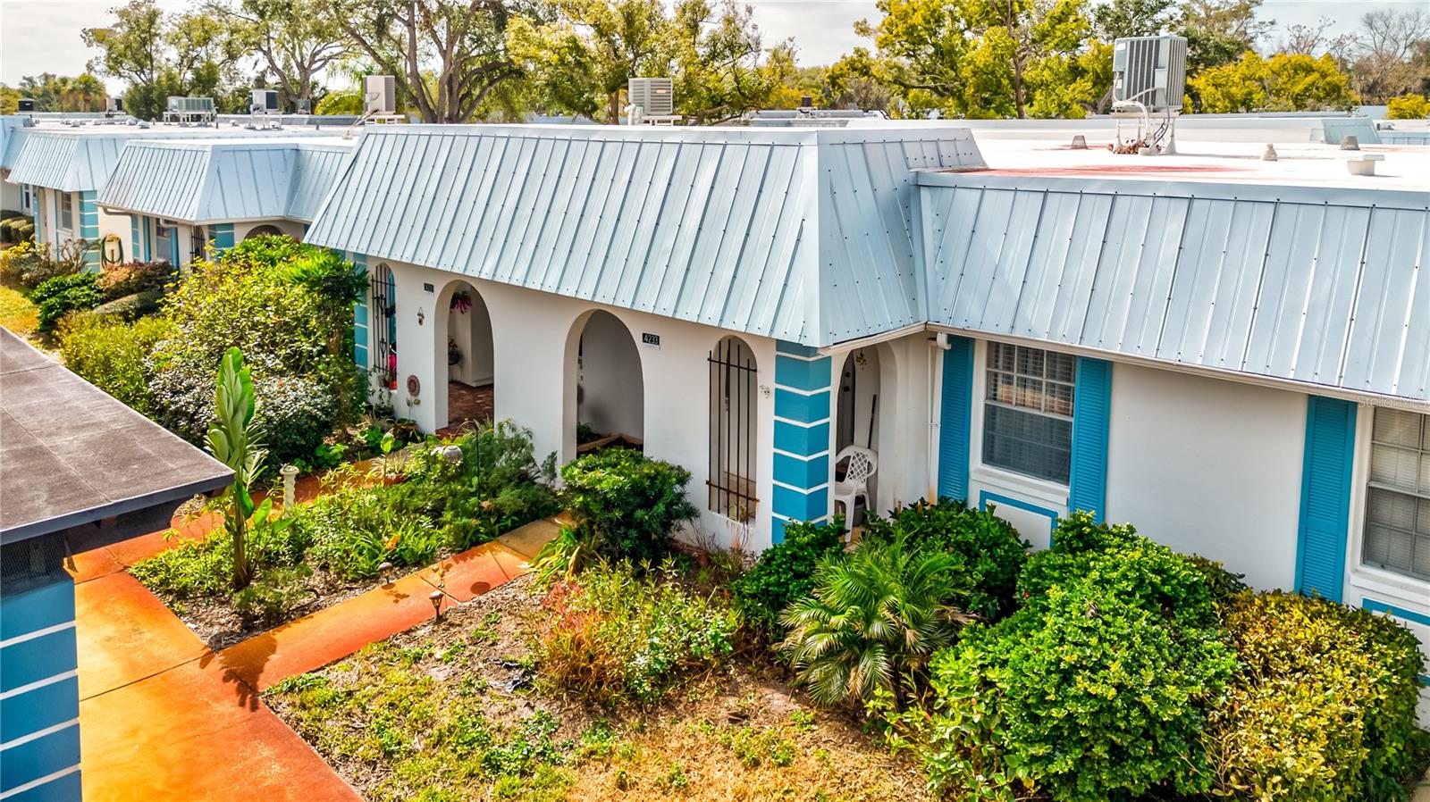 GARDENS OF BEACON SQUARE CONDO - Residential