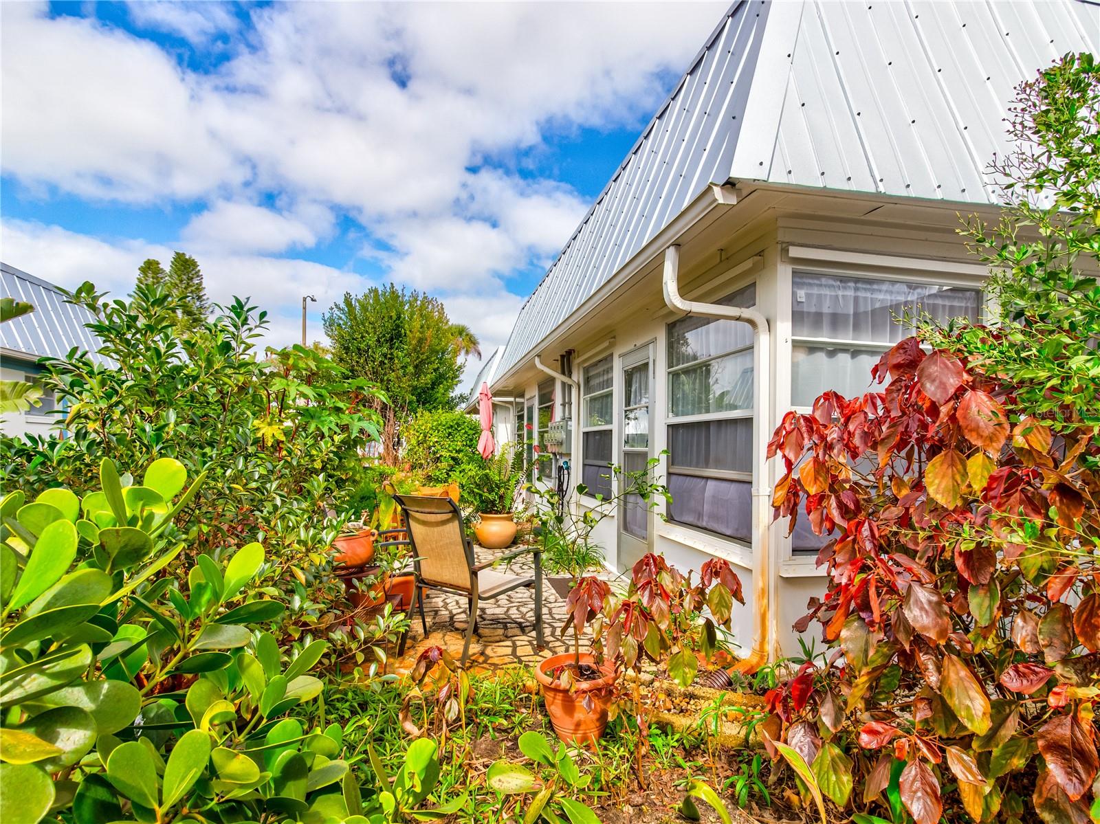 GARDENS OF BEACON SQUARE CONDO - Residential