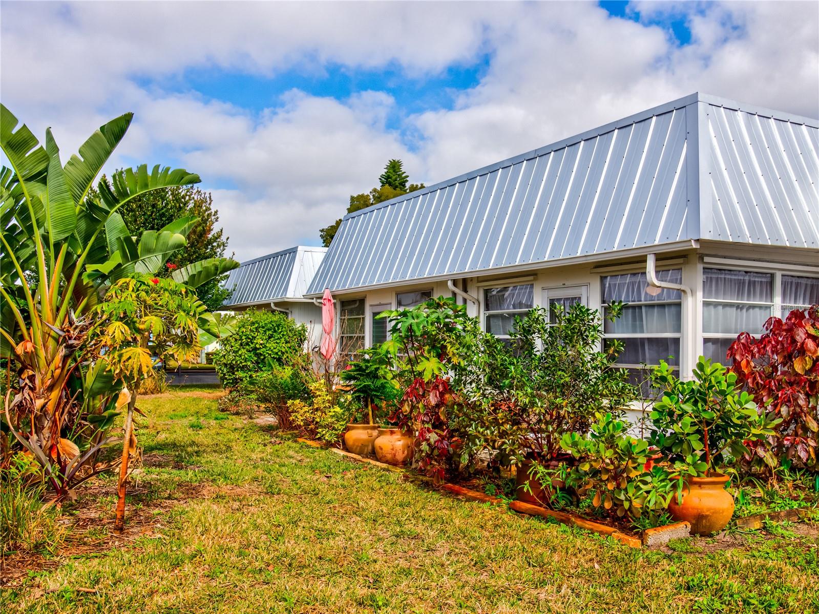 GARDENS OF BEACON SQUARE CONDO - Residential