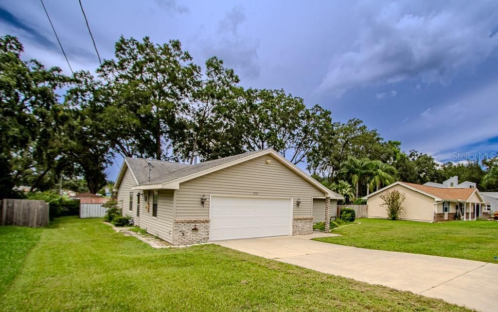 Photo of 5083 SE 24th Place, Ocala, FL 34480 (MLS # GC532417)