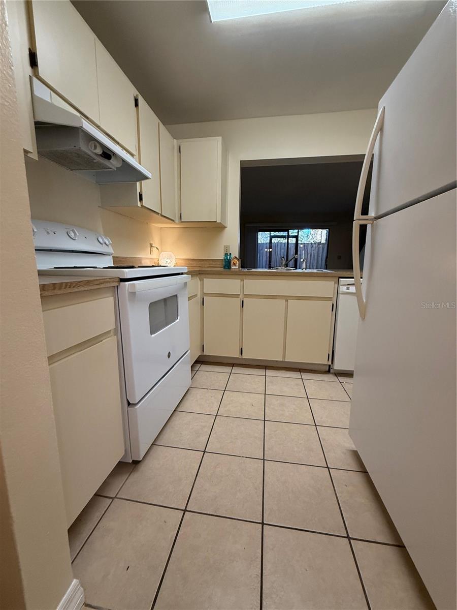 1422 HIGHLAND RIDGE CIRCLE