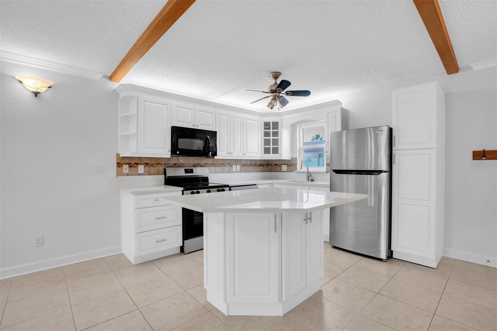 BAY ISLAND GROUP 7 - Residential