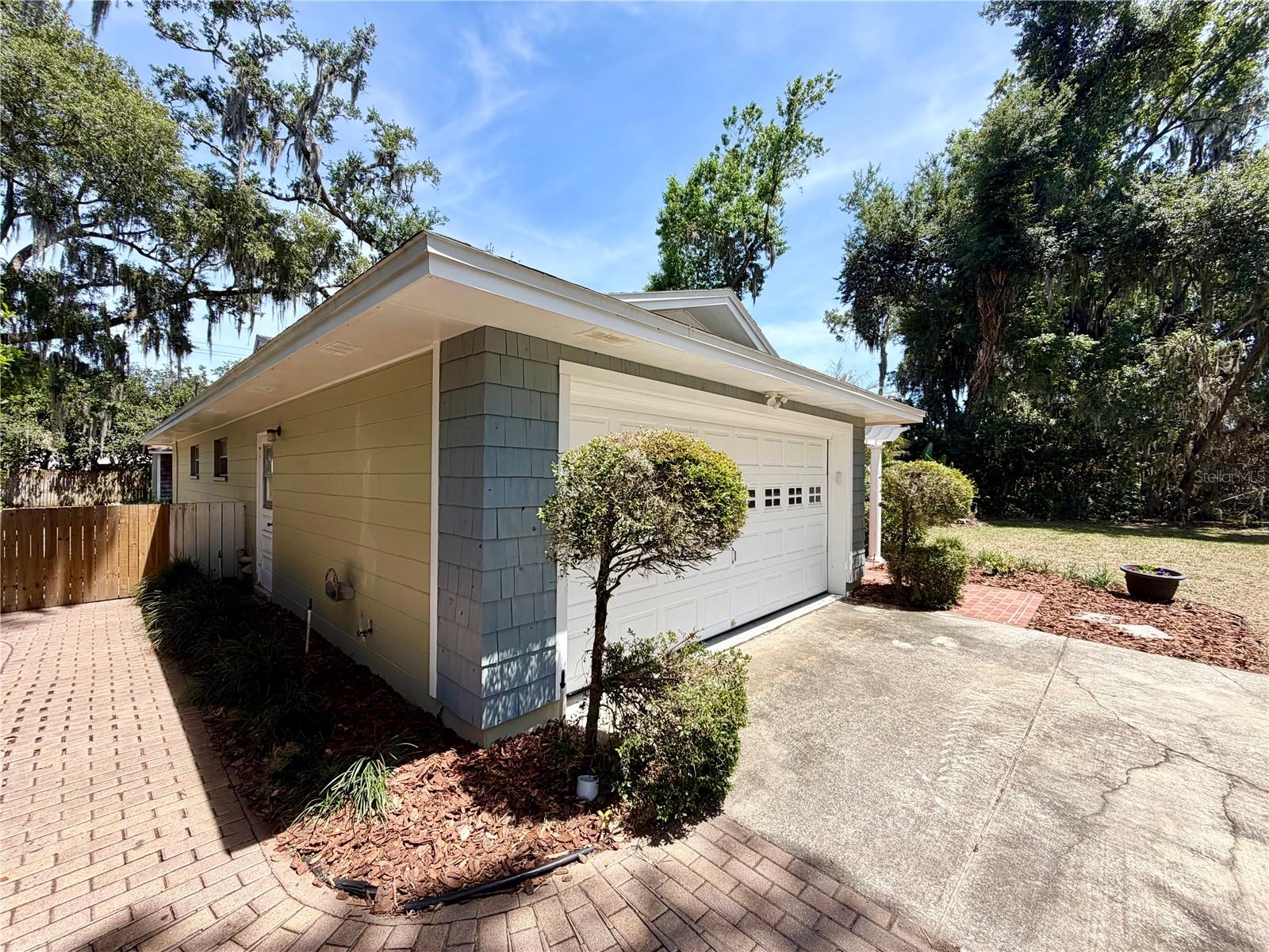 CHRISTINA WOODS - Residential