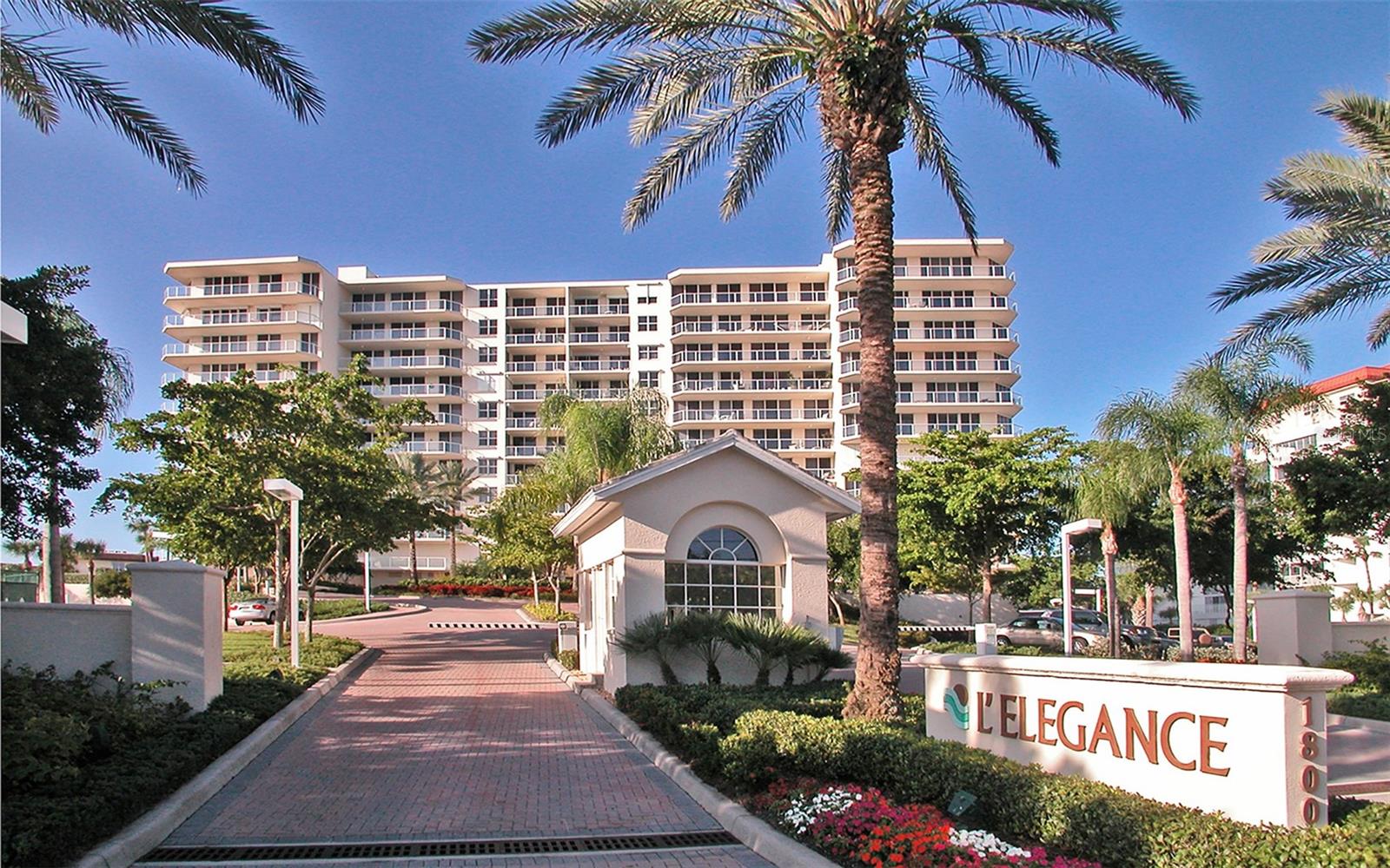 L ELEGANCE ON LIDO BEACH - Residential