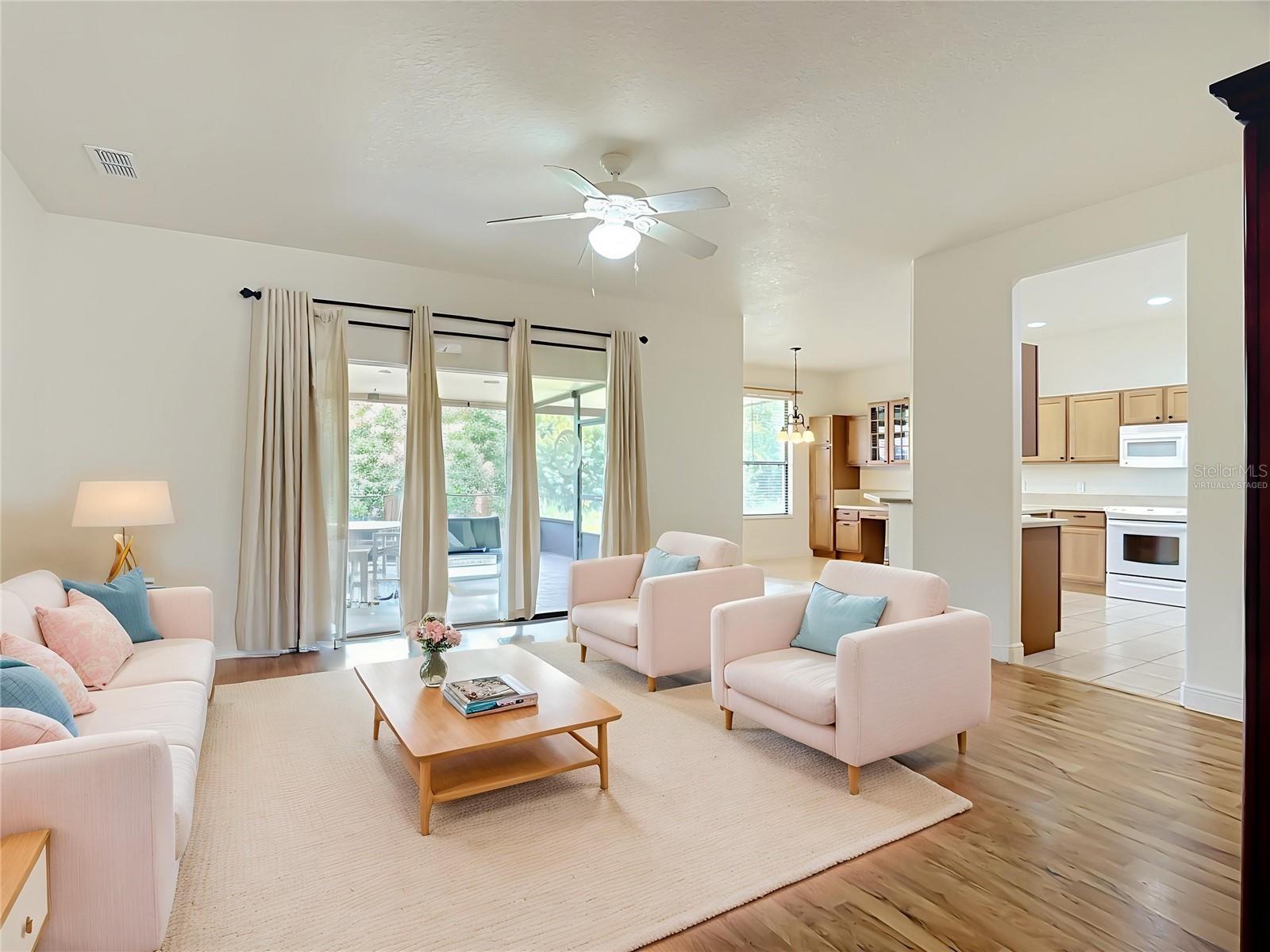313 MOORPARK WAY