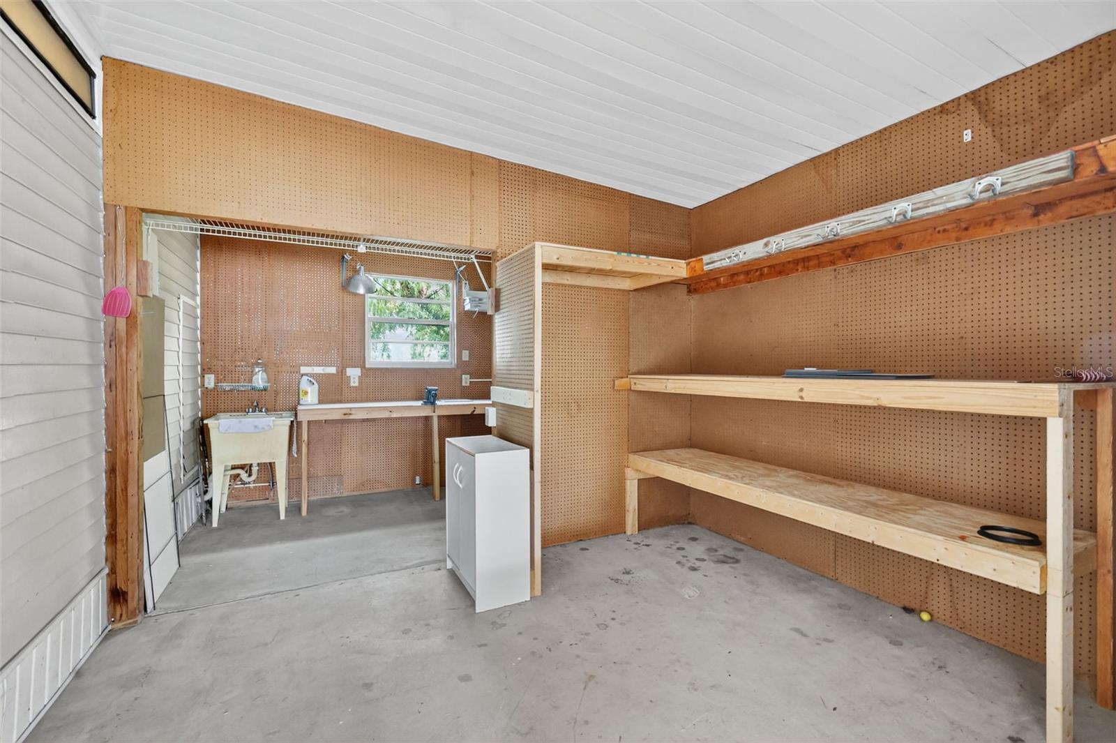 TAVARES FOX RUN MOBILE HOME - Residential