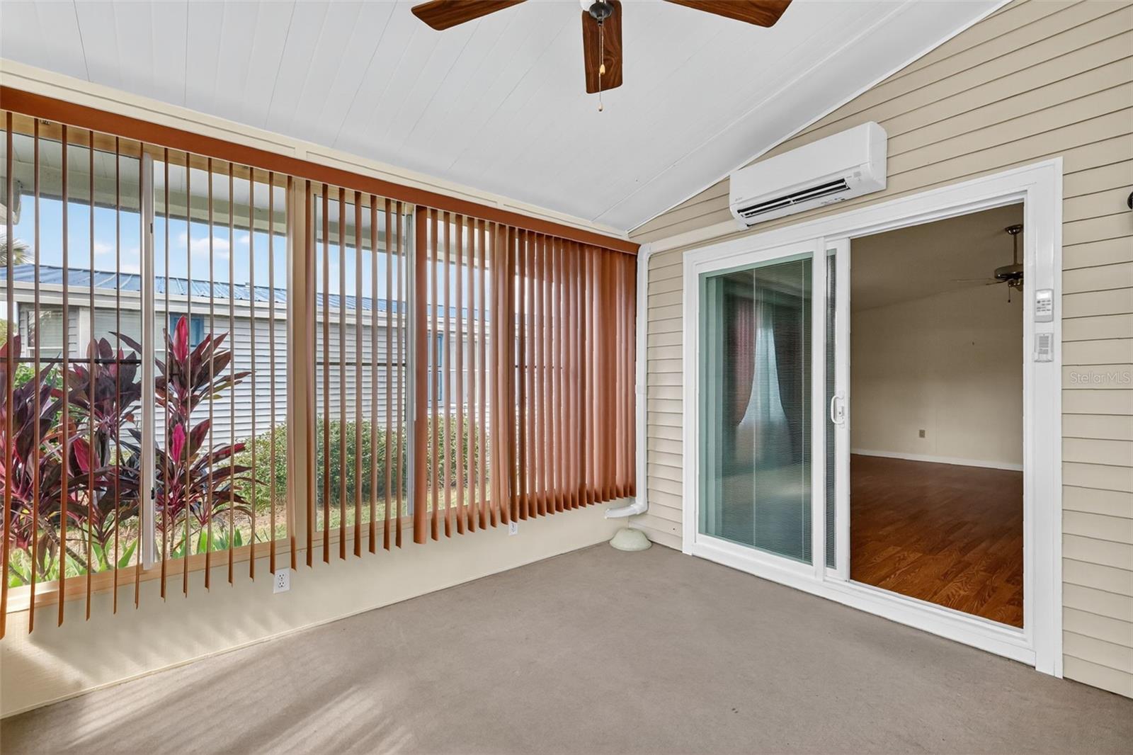 TAVARES FOX RUN MOBILE HOME - Residential