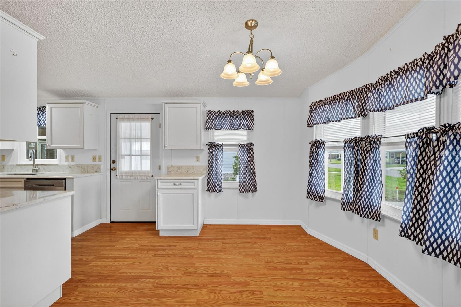 TAVARES FOX RUN MOBILE HOME - Residential