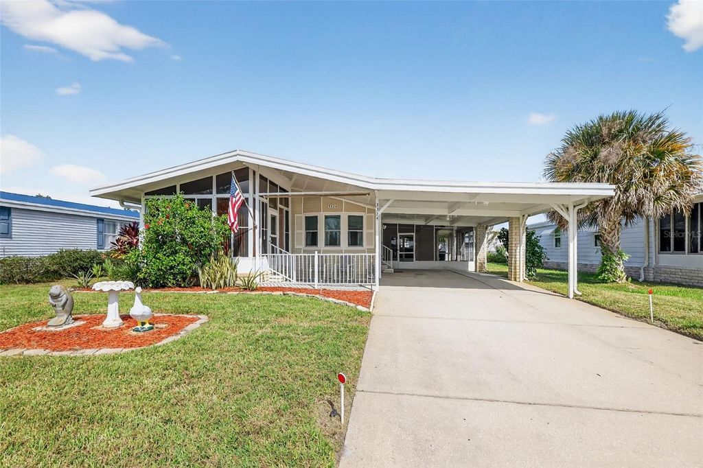Photo of 3324 Myakka River Road, Tavares, FL 32778 (MLS # G5103357)