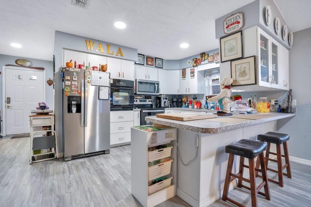 LAKESIDE AT BASS LAKE - Residential