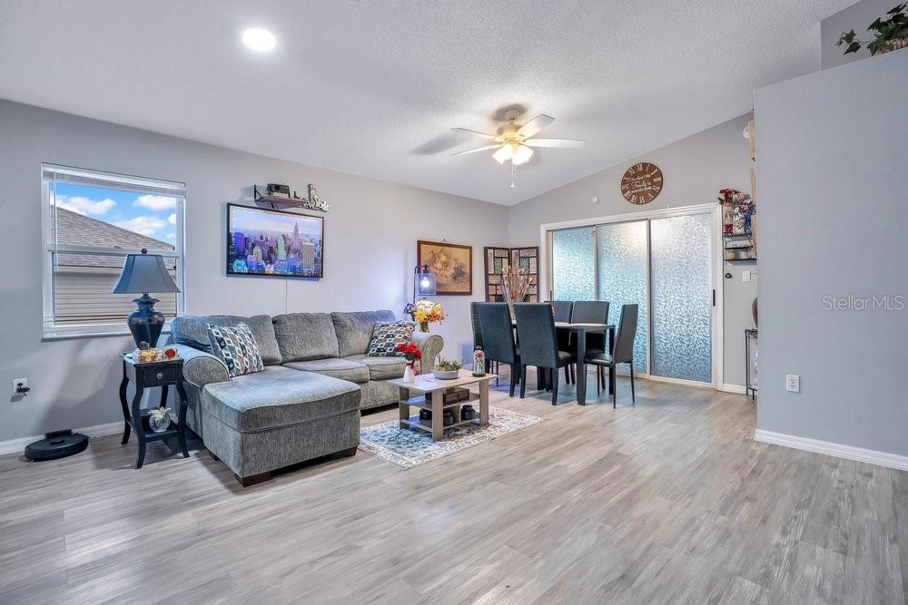 LAKESIDE AT BASS LAKE - Residential