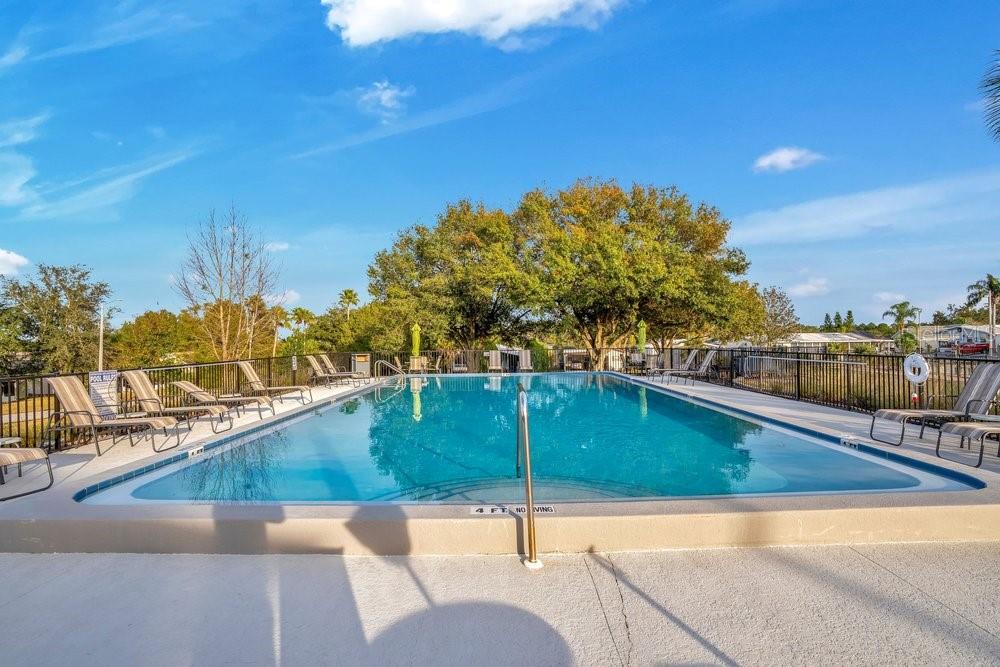 LAKESIDE AT BASS LAKE - Residential