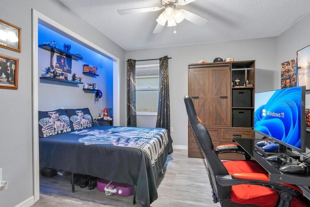 LAKESIDE AT BASS LAKE - Residential