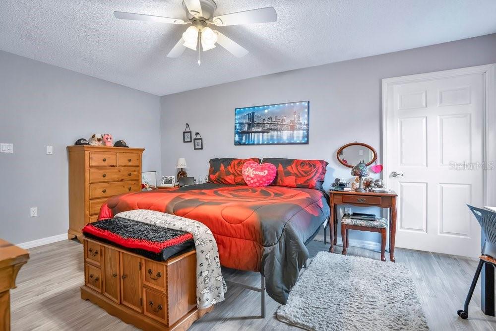 LAKESIDE AT BASS LAKE - Residential