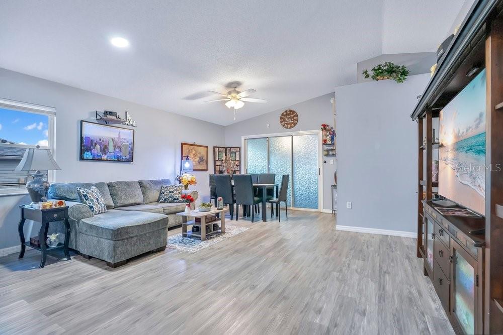 LAKESIDE AT BASS LAKE - Residential