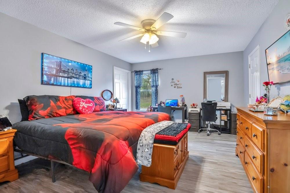 LAKESIDE AT BASS LAKE - Residential