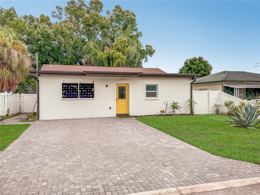Photo of 2116 W State Street, Tampa, FL 33606 (MLS # TB8533324)