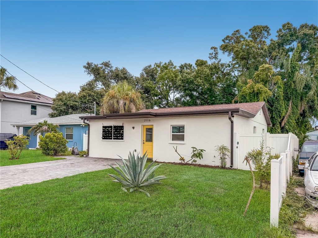 Photo of 2116 W State Street, Tampa, FL 33606 (MLS # TB8533324)