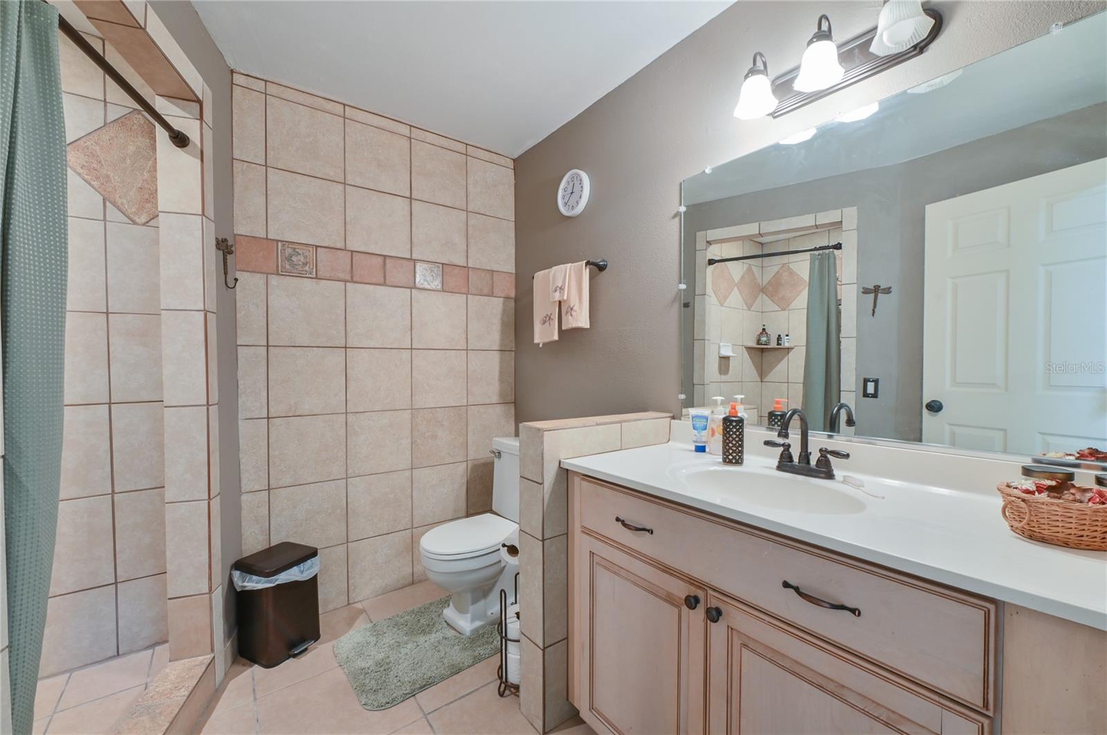 GRAHAMVILLE 02 - Farm