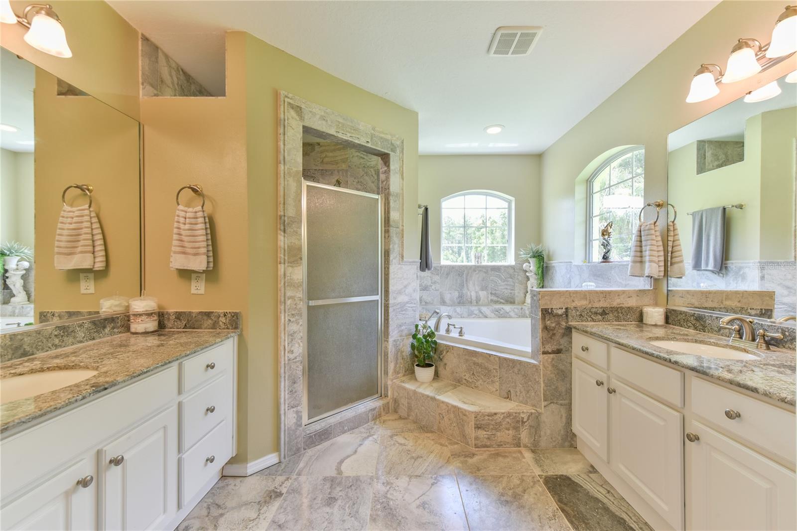 GRAHAMVILLE 02 - Farm