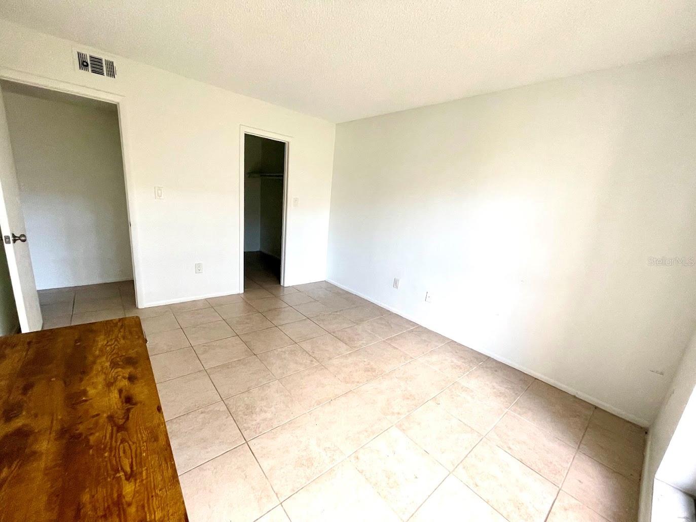 COACHMAN CREEK CONDO - Residential Lease