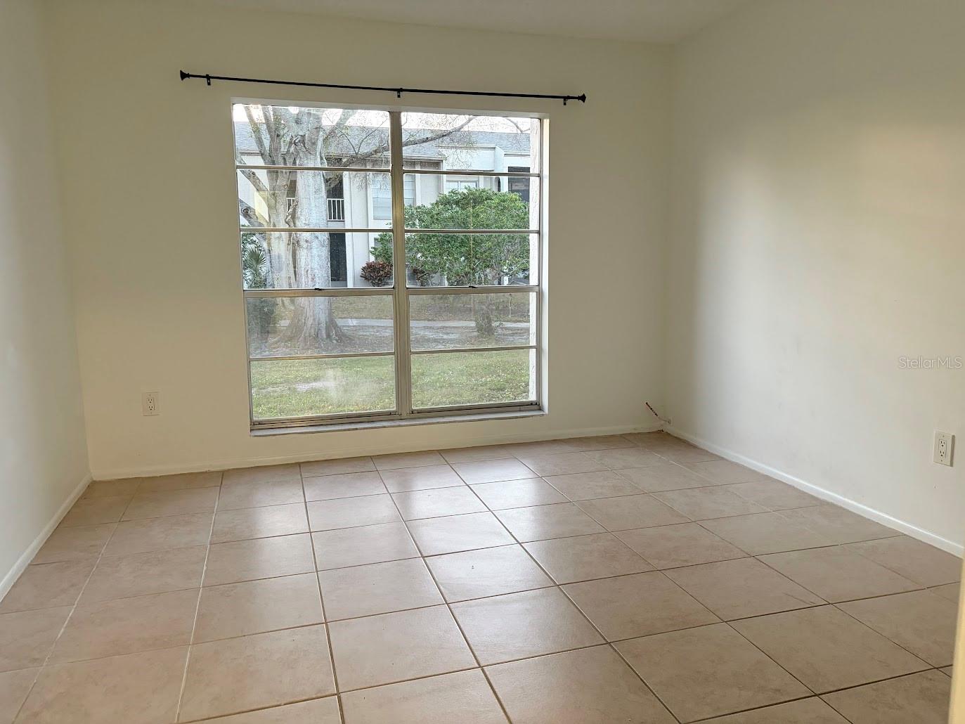 COACHMAN CREEK CONDO - Residential Lease