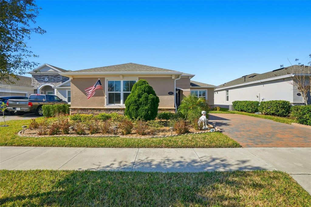 Photo of 1102 Victoria Hills Drive S, Deland, FL 32724 (MLS # O6377759)