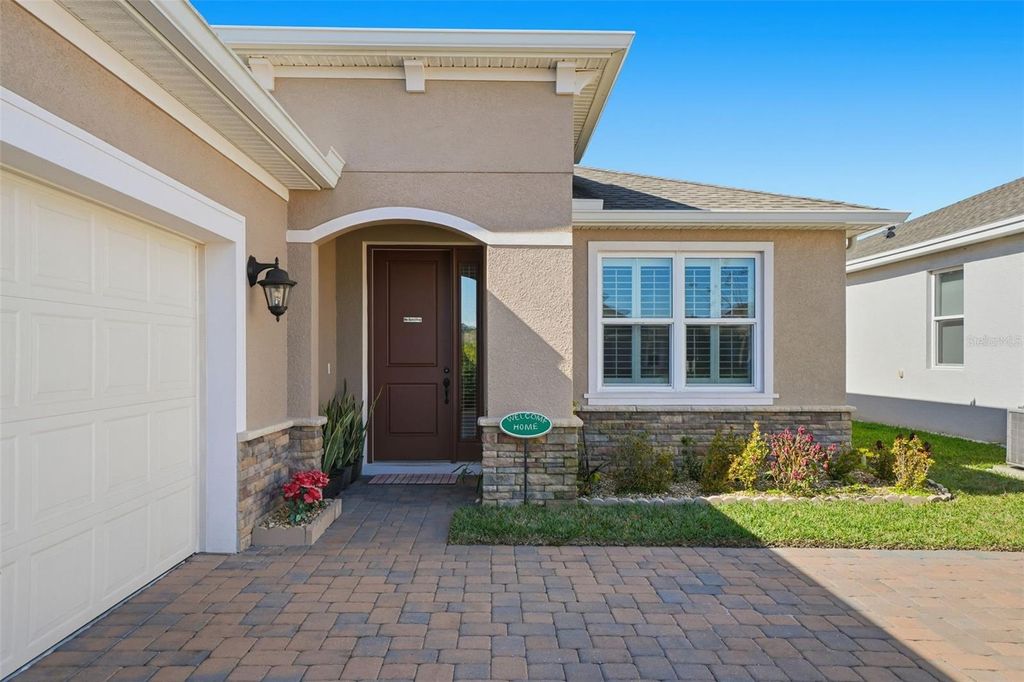 Photo of 1102 Victoria Hills Drive S, Deland, FL 32724 (MLS # O6377759)