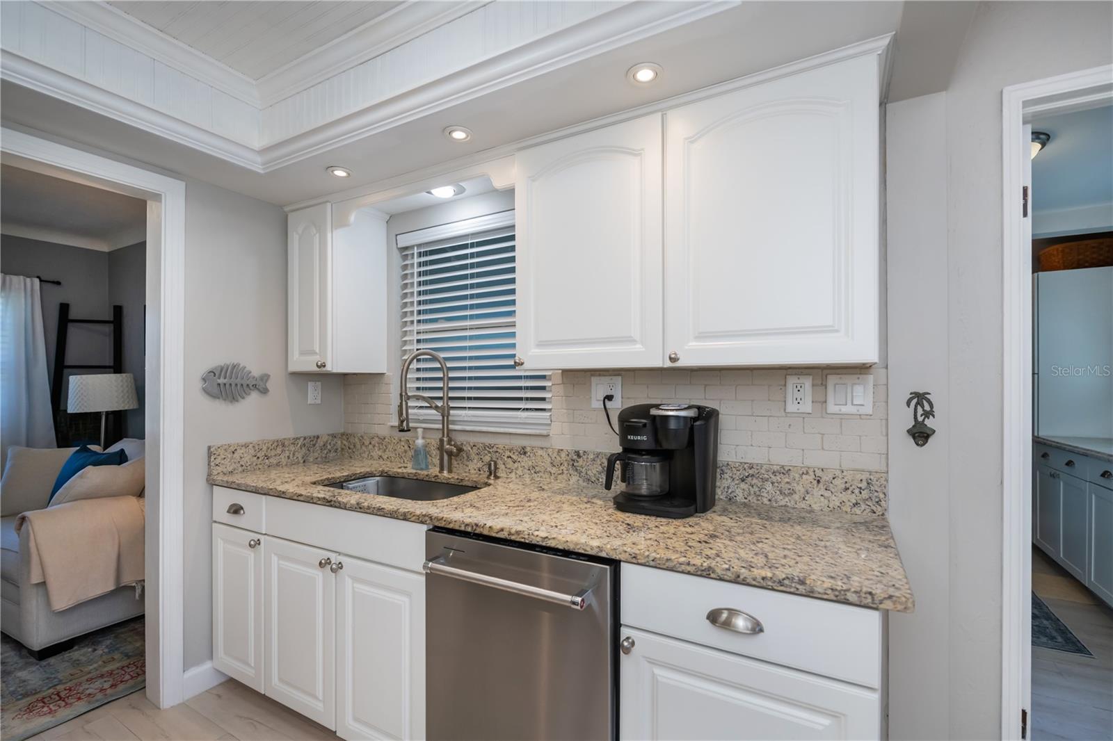 SOUTH VENEZIA PARK SEC OF VENICE - Residential