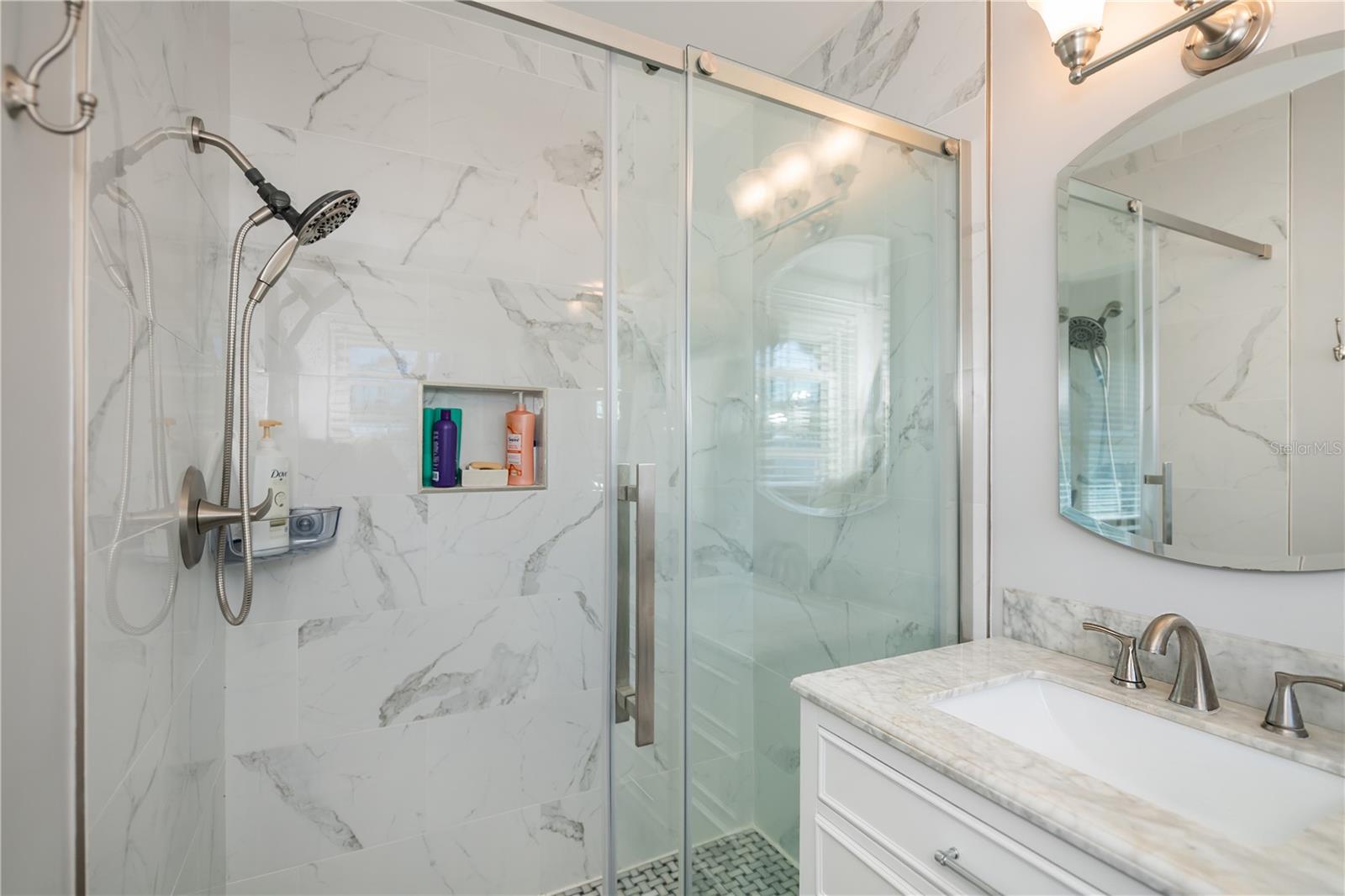 SOUTH VENEZIA PARK SEC OF VENICE - Residential