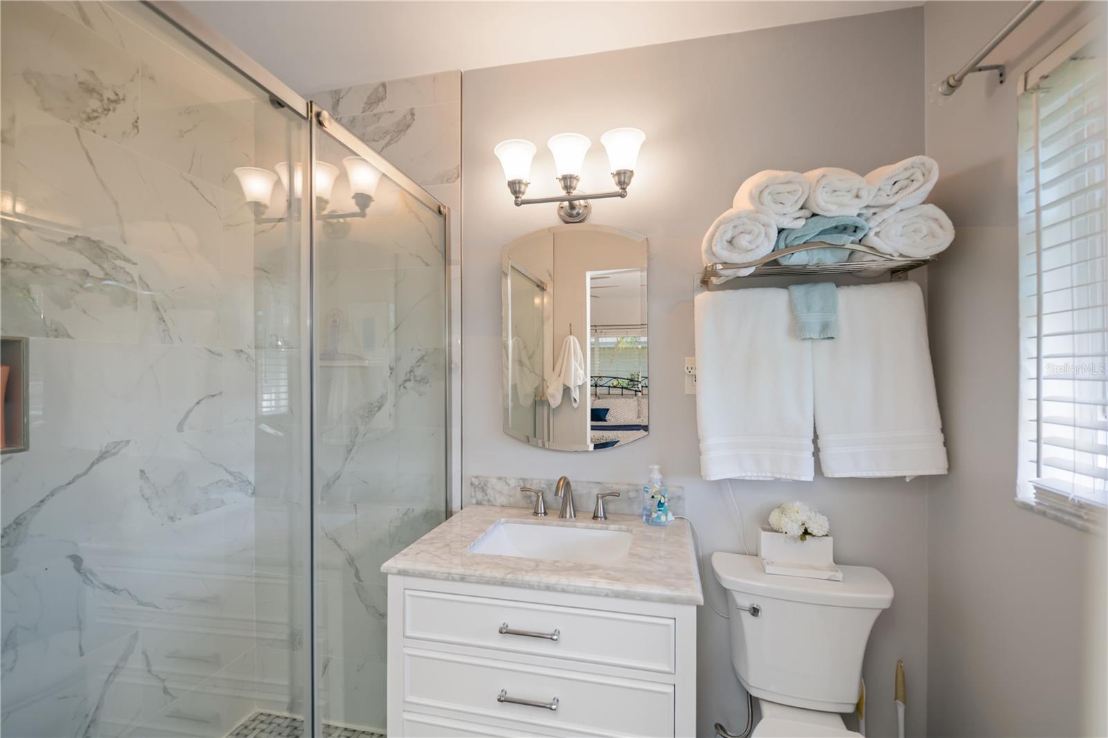 SOUTH VENEZIA PARK SEC OF VENICE - Residential