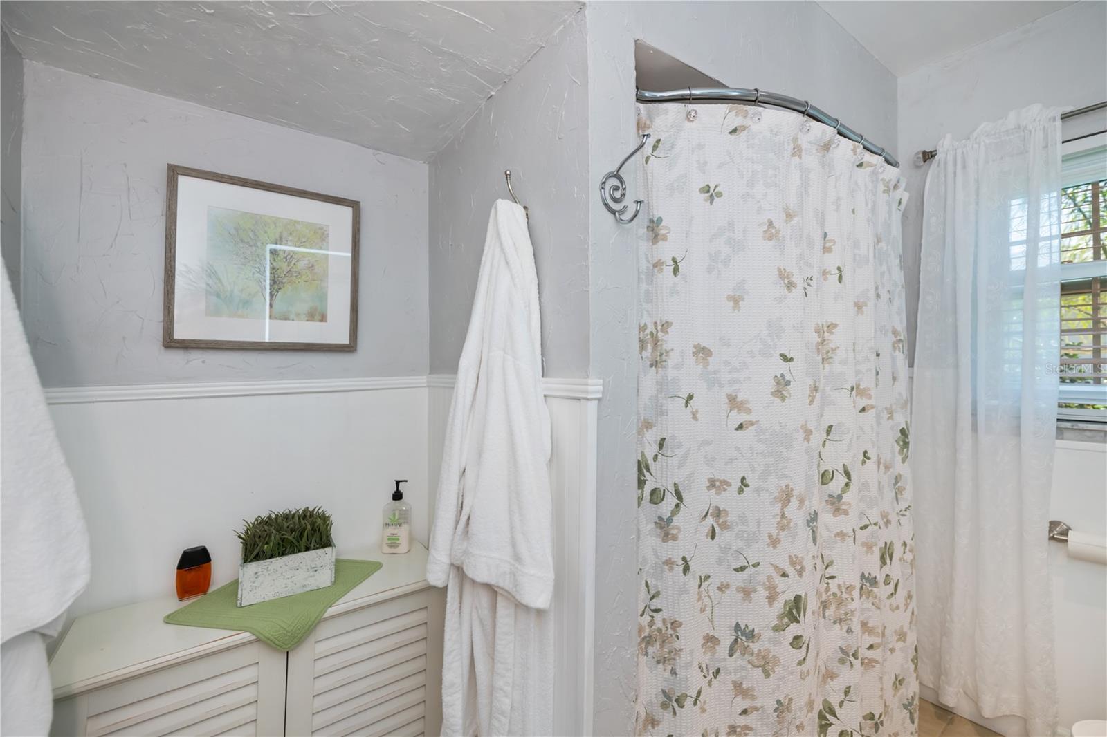 SOUTH VENEZIA PARK SEC OF VENICE - Residential