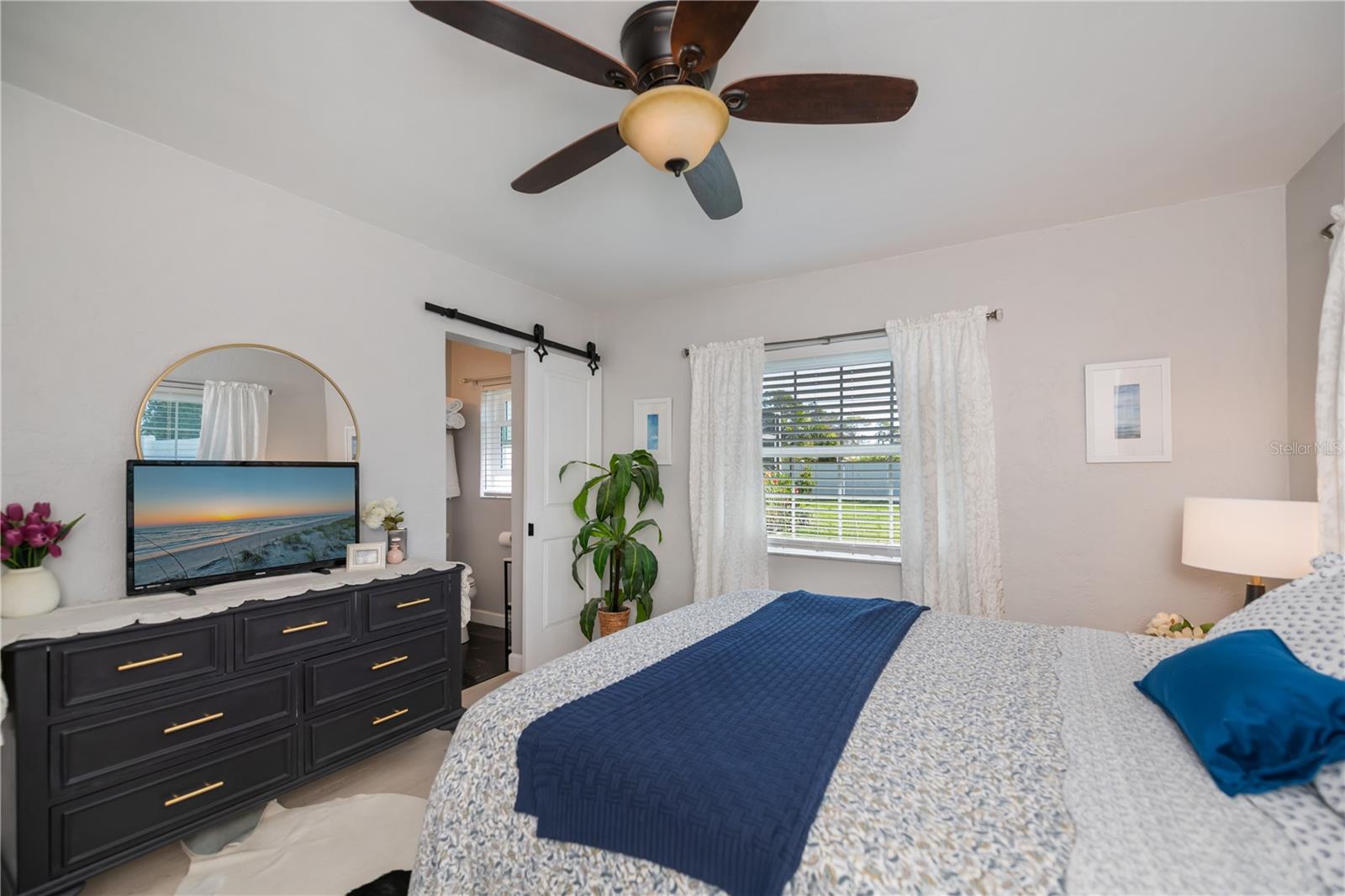 SOUTH VENEZIA PARK SEC OF VENICE - Residential