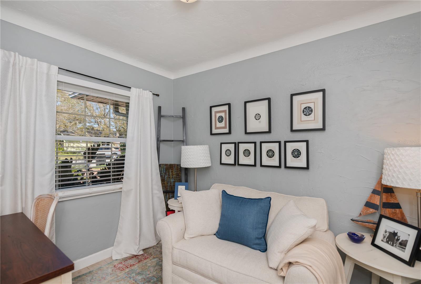 SOUTH VENEZIA PARK SEC OF VENICE - Residential