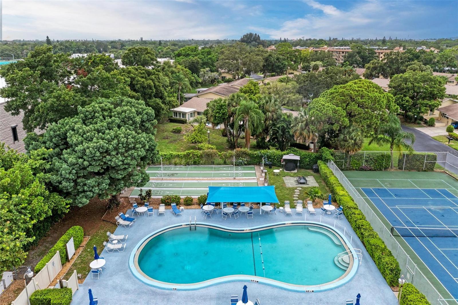 DESOTO SQUARE VILLAS PH I - Residential