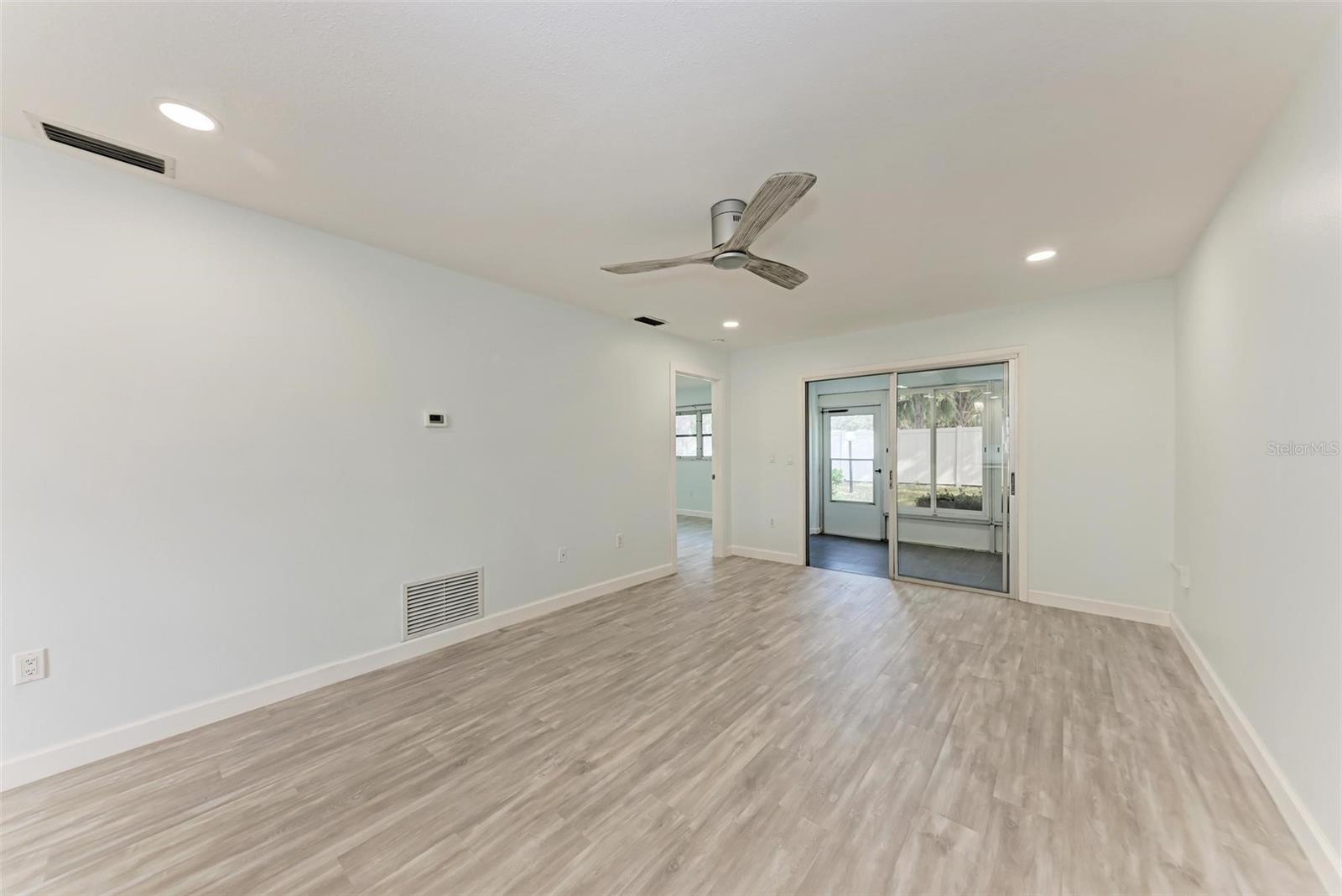 DESOTO SQUARE VILLAS PH I - Residential