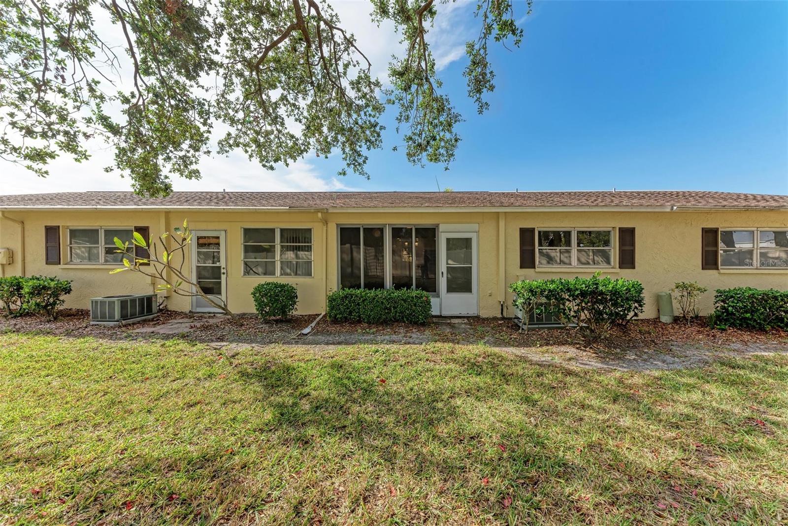 DESOTO SQUARE VILLAS PH I - Residential