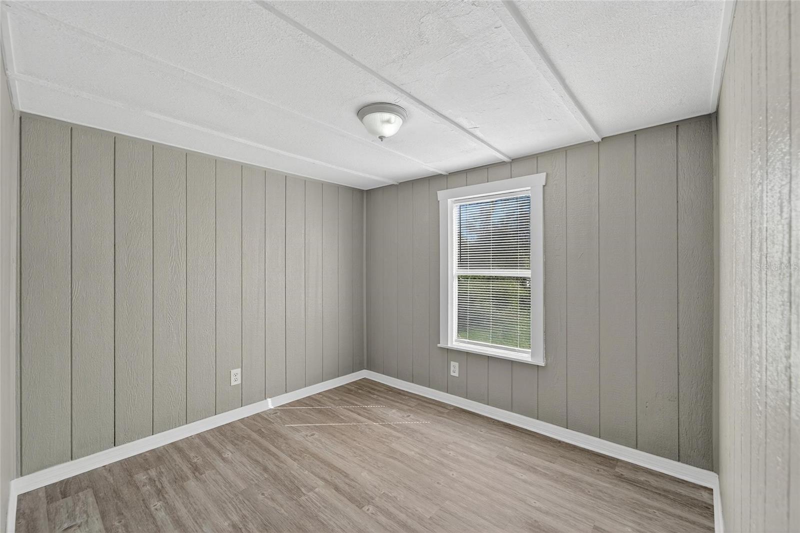 ZEPHYRHILLS COLONY CO - Residential Lease